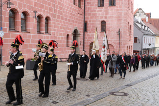 Festzug durch die Stadt